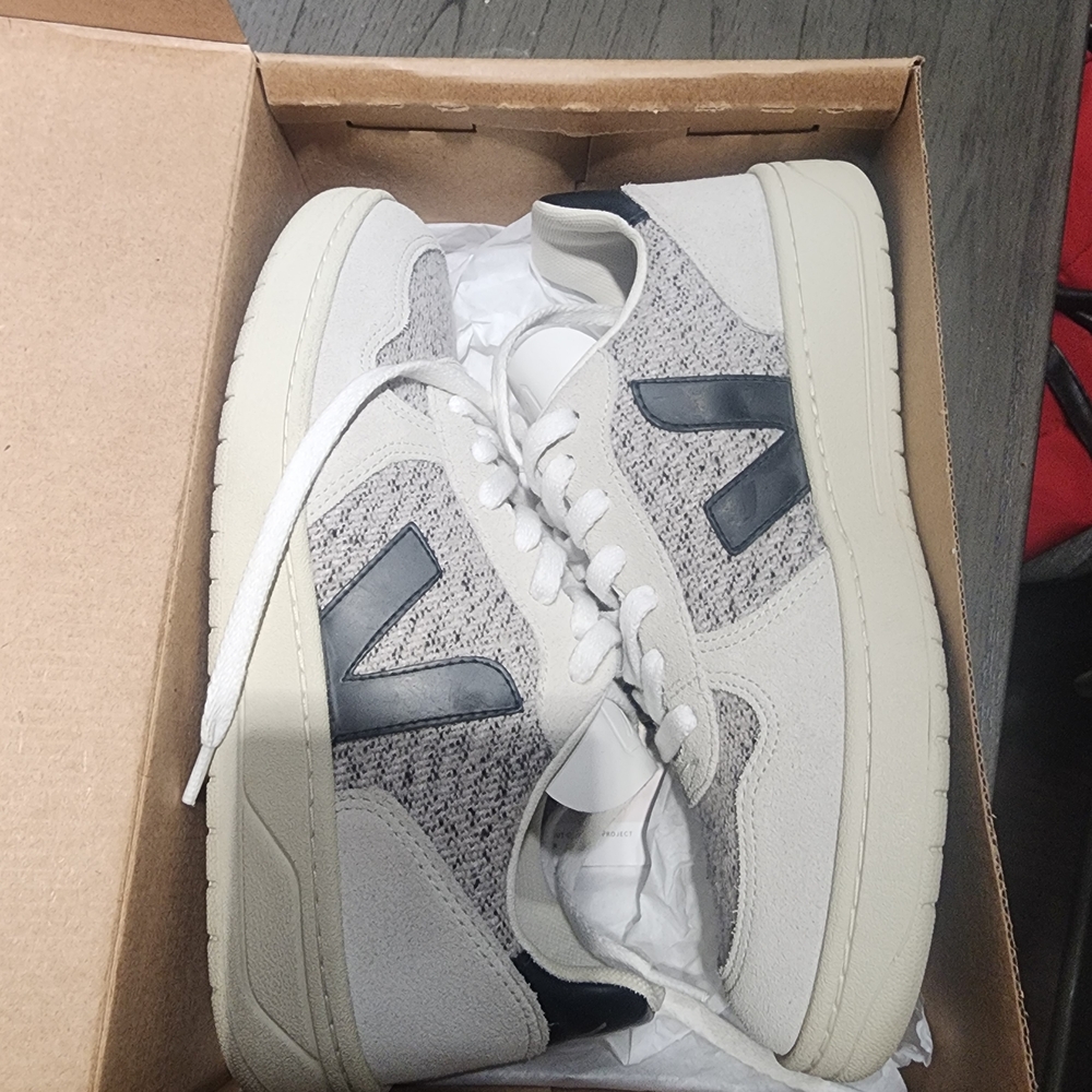 Veja Womens Cream and Black Sneakers - Picture 4 of 5